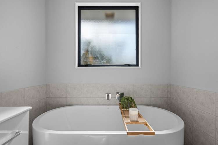 12 Whiting Drive Wakefield_17