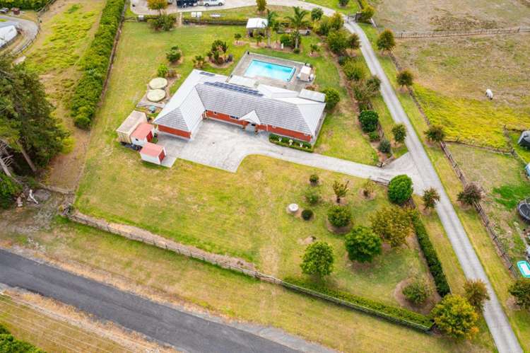 42 Farrand Road Kumeu_1