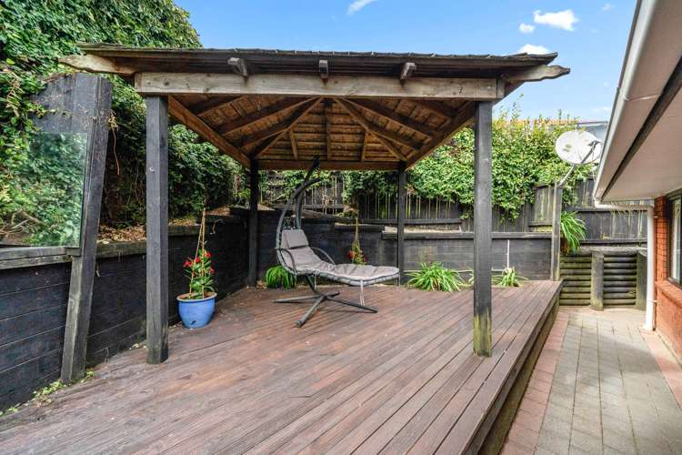 3/6 Waikato Place Saint Johns_23