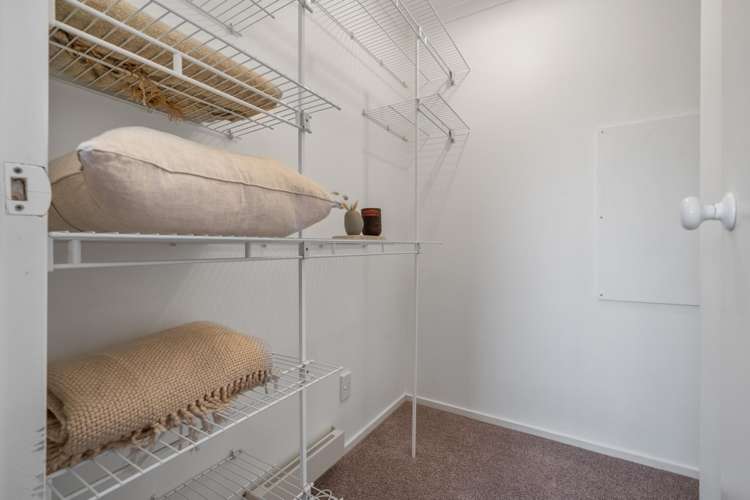 2/14 Doris Gordon Crescent Crofton Downs_10