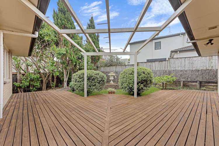 3 Topland Drive Flat Bush_11