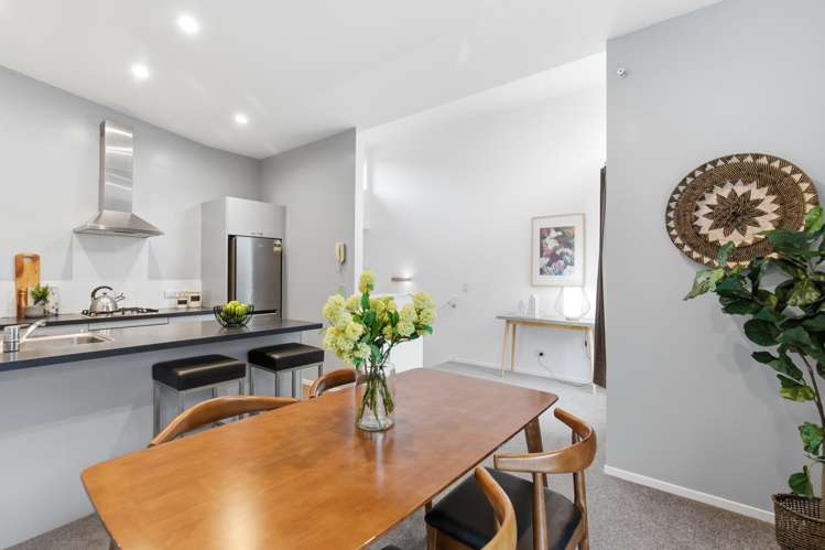 2/114 Mitchell Street_4