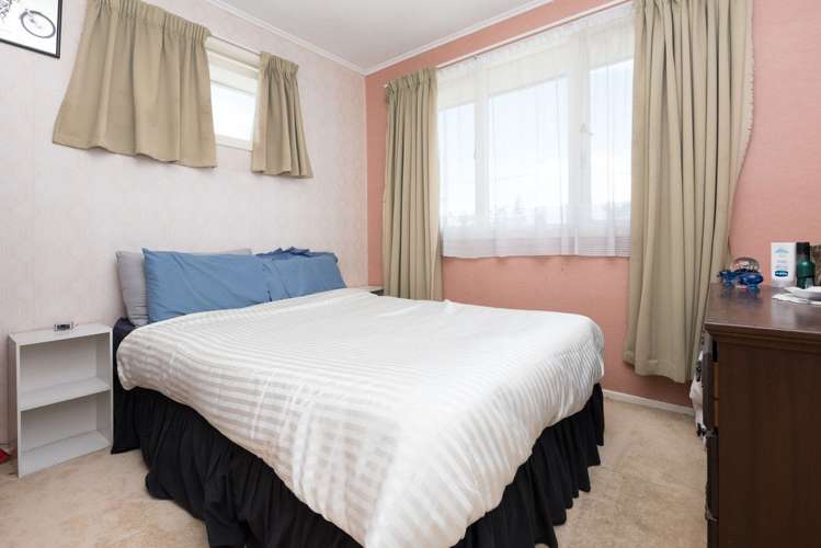 26 Awatere Street Clover Park_14