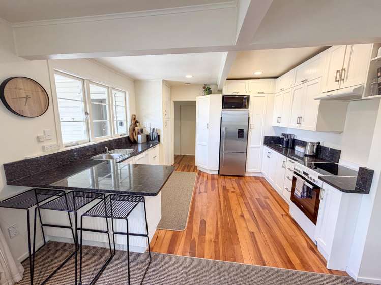 145 Spencer Road Lake Tarawera_11