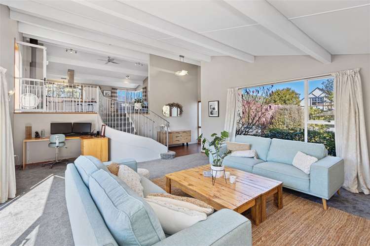 28 Yellowstone Crescent Burwood_5