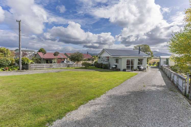 12 Kerr Street Karitane_26