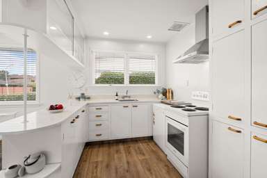 2/4 Molesworth Place_1