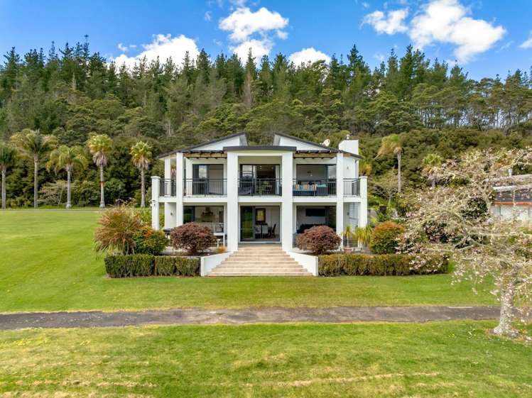 124 Augusta Drive Pauanui_24
