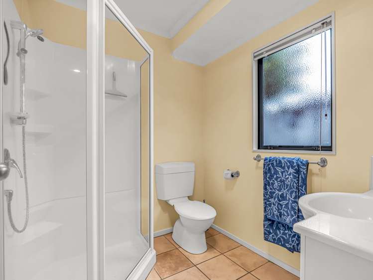 6 Mornington Dell Papamoa Beach_11