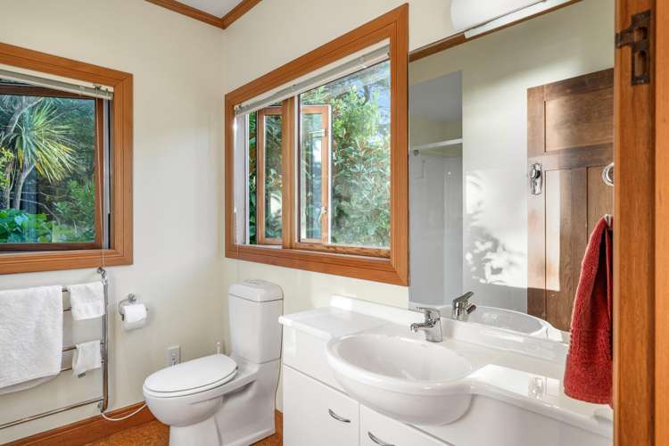 1082 Thames Coast Road Kereta_14