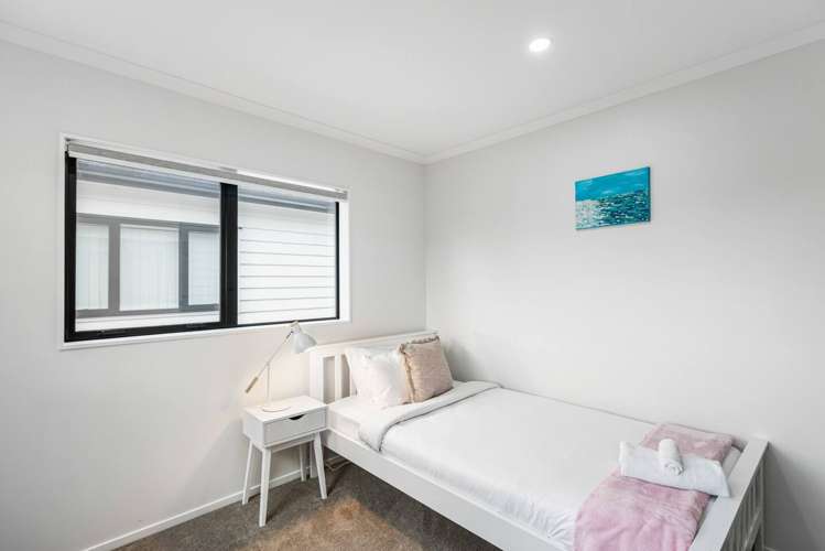 8b Lynette Place Mangere_17