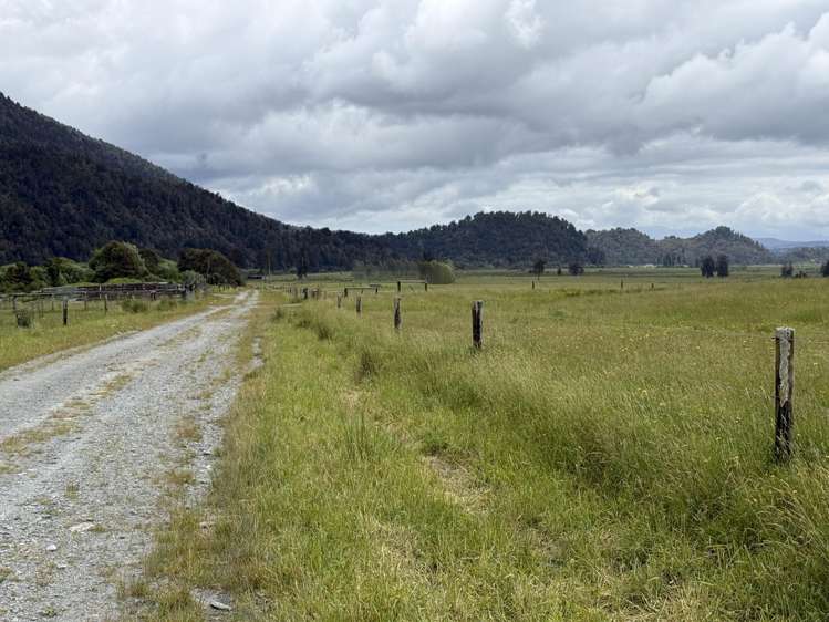 Station Road and Hodgkinson Road Inchbonnie_18