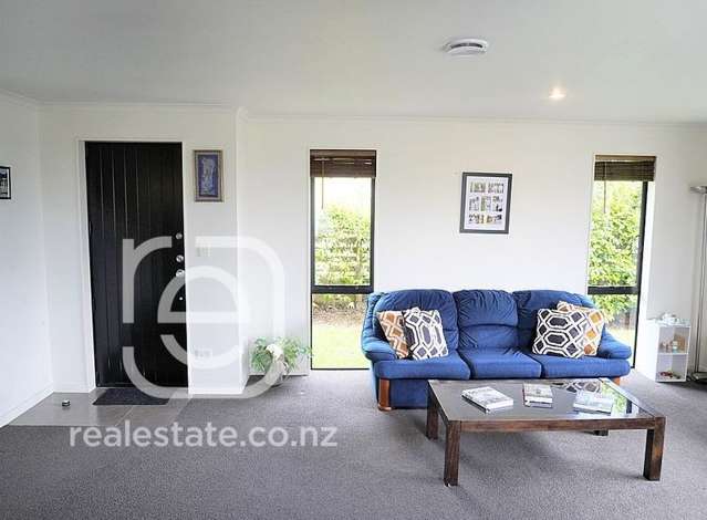 22 Ocean View Rise Ruakaka_2