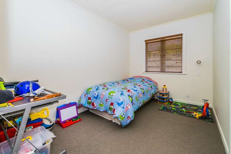 84 Knights Road Rothesay Bay_11