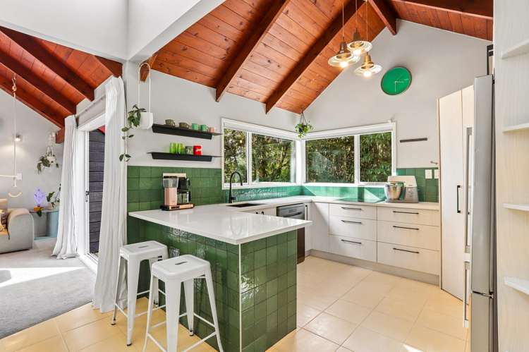 221A Titirangi Road_5