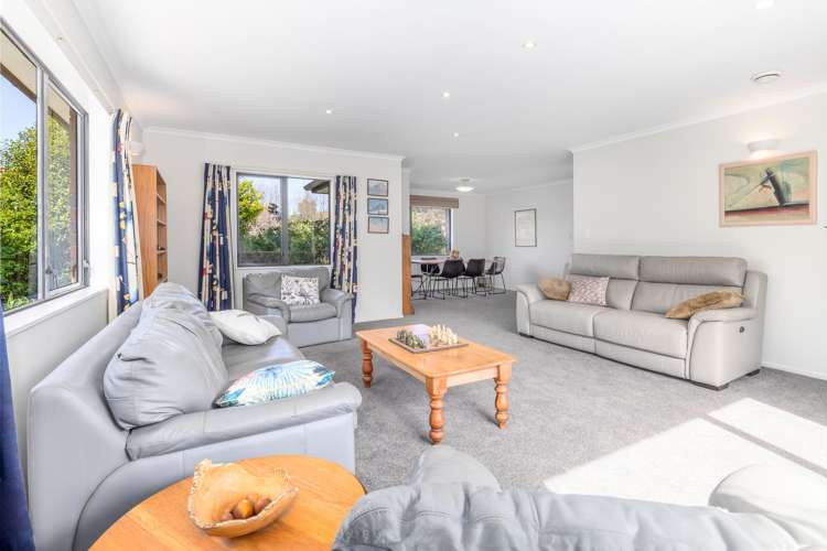 61 Coroglen Rise Pukerua Bay_11