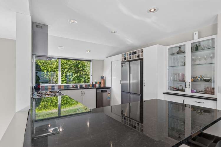 64 Tresillian Avenue_3