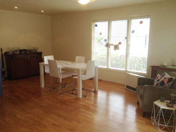 36 Golf Road Epsom_6