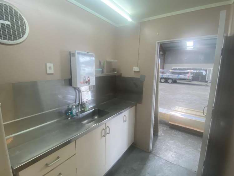 1B Depot Place Onekawa_8