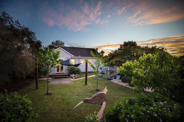 707 Massey Street Akina_24