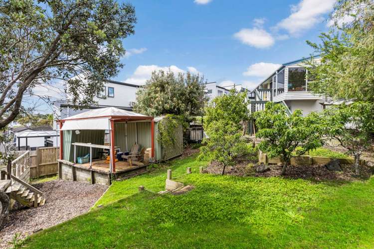 593 East Coast Road Browns Bay_25