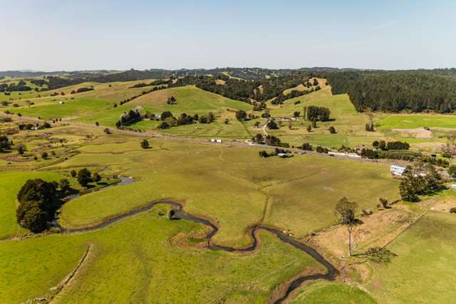 8.74ha of prime grazing land with river boundary