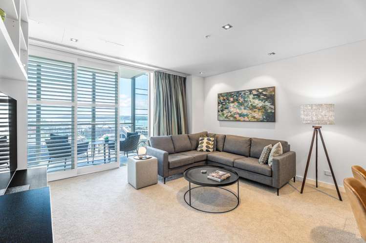2102/26 Albert Street_2