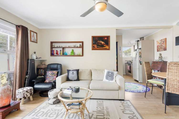 6/11 Kings Road Panmure_6