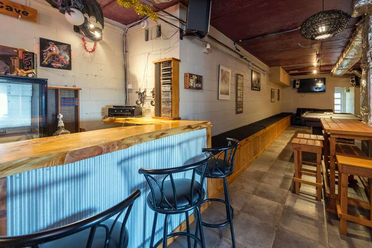 9 French Place Tihiotonga_18