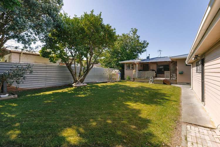7 Lockhart Avenue Milson_24
