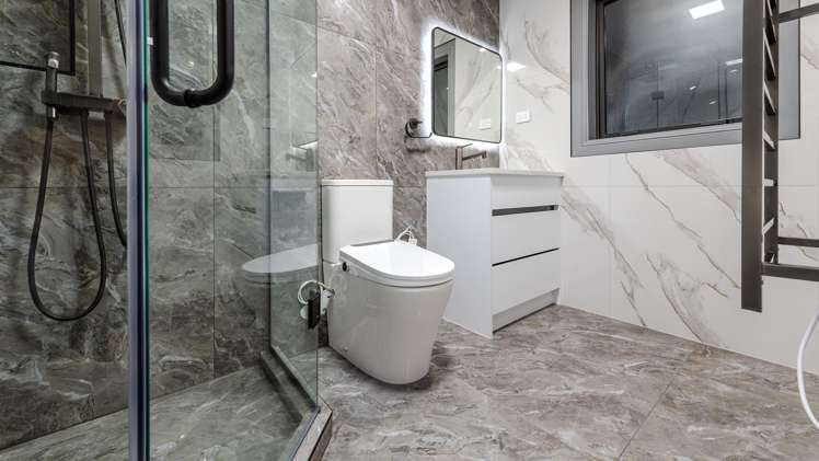 14 Greenstead Close Flat Bush_36