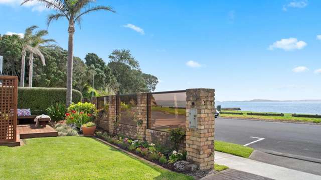 2a The Esplanade Castor Bay_2