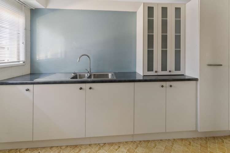 9 Exeter Street Stoke_22