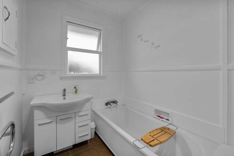 183 Harrison Street Allenton_21