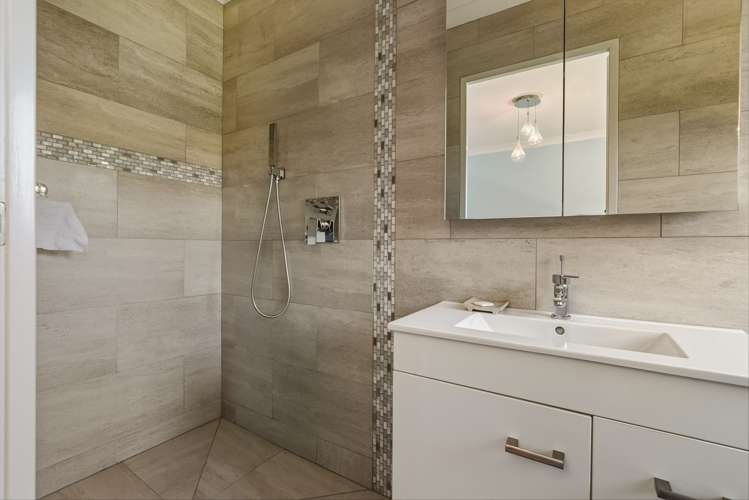 28 Mangatete Heights Kaingaroa_24