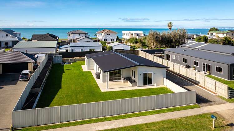 23 Pohutukawa Drive_2