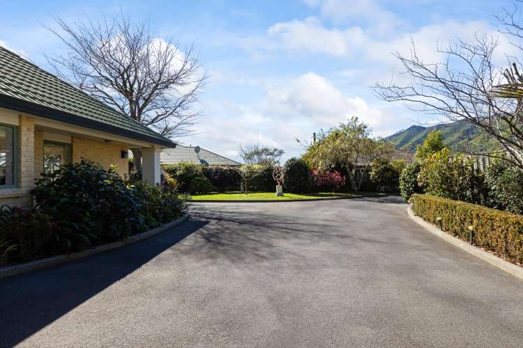 16 Cranbrook Grove Waikanae_24