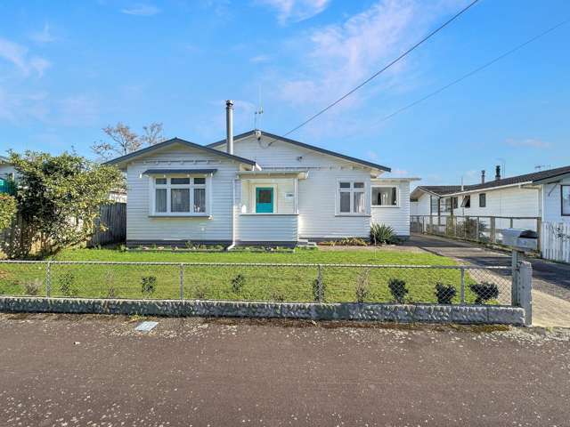 PAHIATUA - 3 BEDROOMS