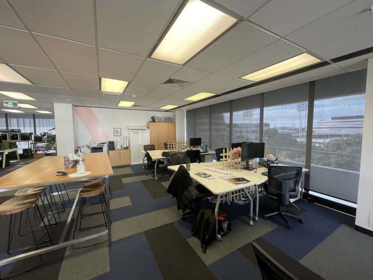 Unit 2/2 Osterley Way Manukau City_2