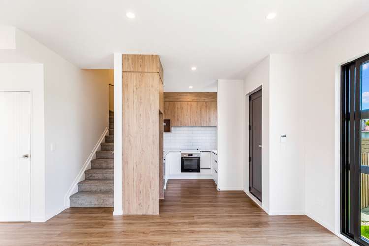 1/22 Coniston Avenue Te Atatu South_11