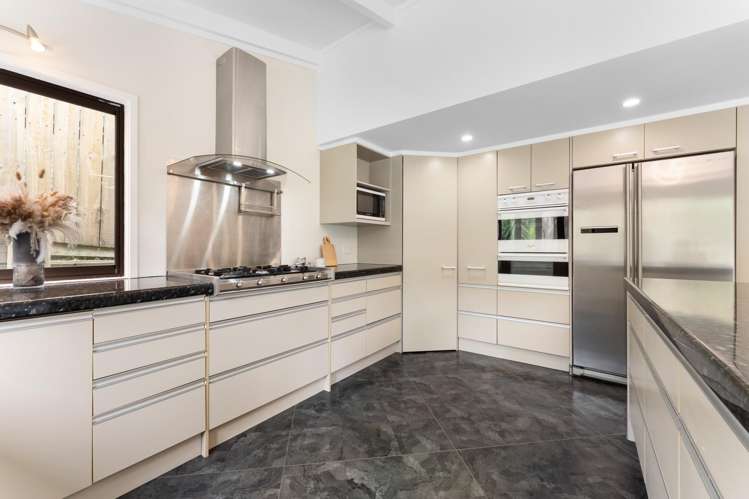 31 Stranolar Drive Mt Roskill_12