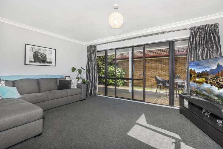 2/44 Manse Road Pahurehure_3