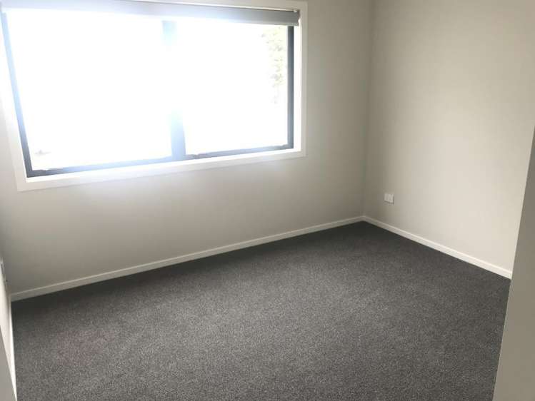 6/2 Lambert Court Glenview_8