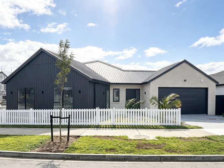 438 Te Taruna Drive_0