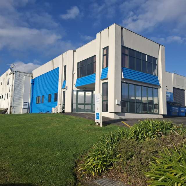 Unit A, 6 Westech Place Kelston_1