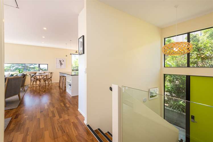 73 Te Awakura Terrace Mount Pleasant_15