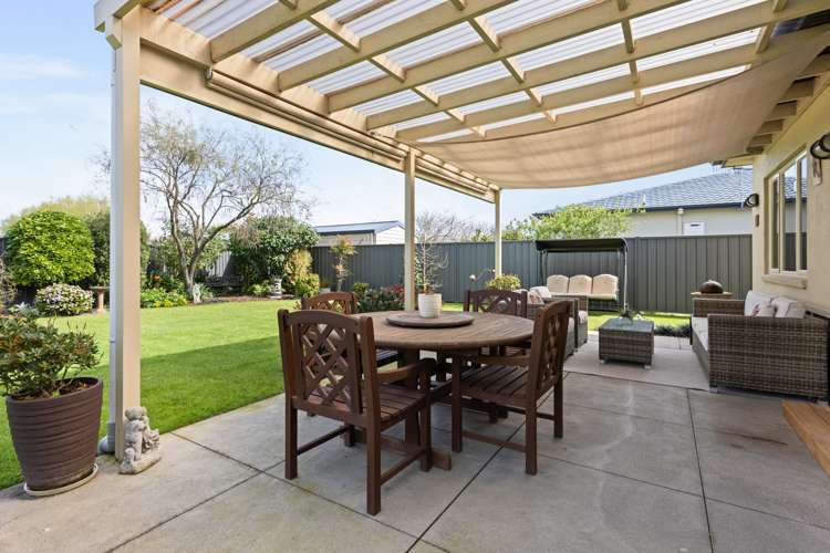 14 Heynes Place Clive_12