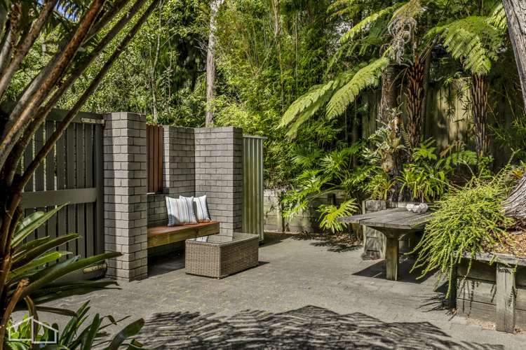 1 Kaurimu Rise Titirangi_23