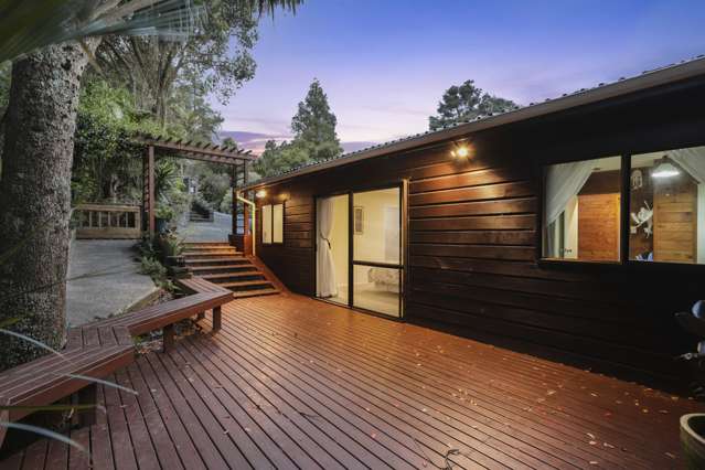 132 Woodlands Park Road Titirangi_1