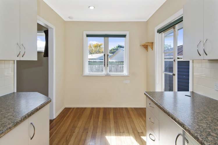 26 Sutton Crescent Papakura_11